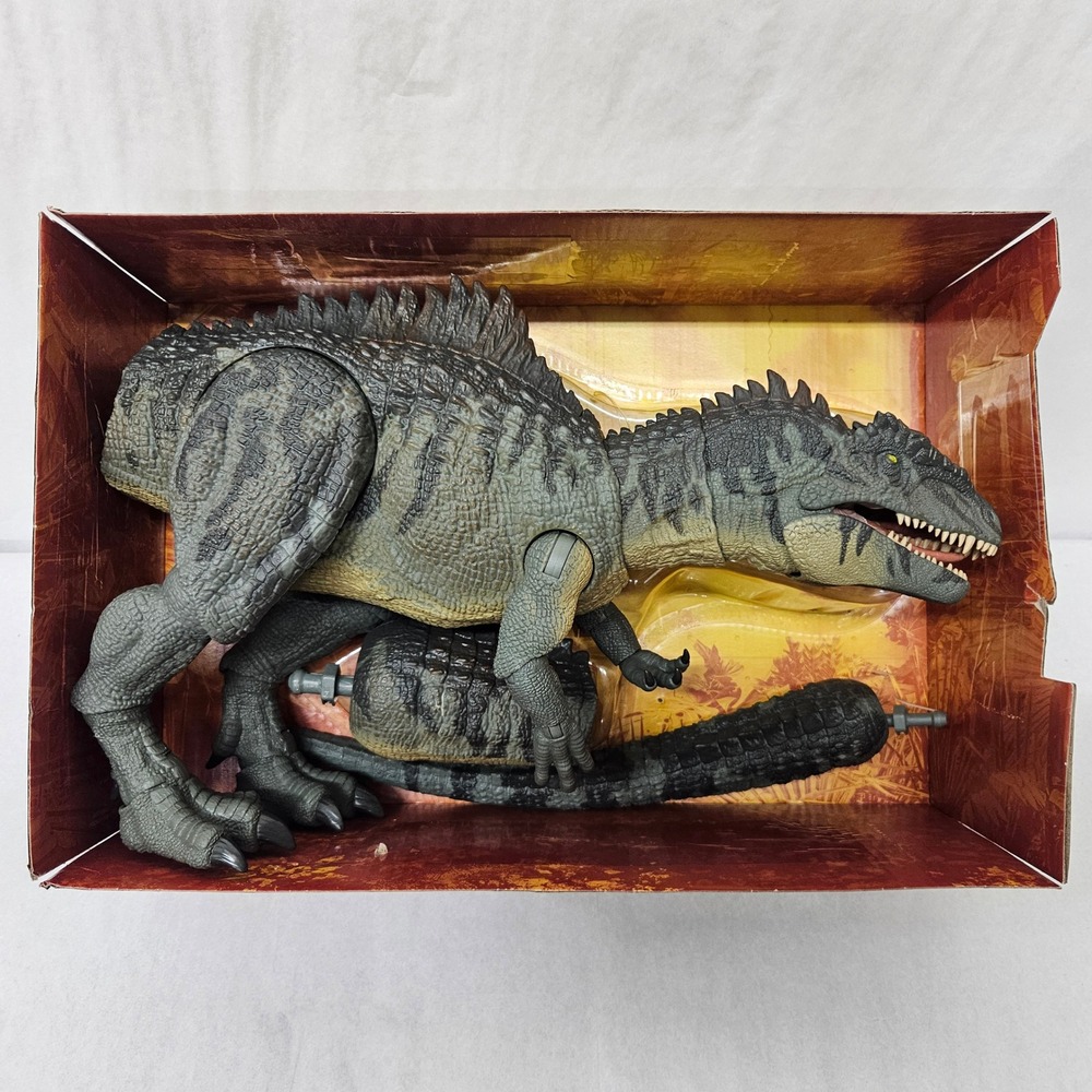 Jurassic World Hammond Collection Giganotosaurus Action Figure HXF57 Open Box - Picture 2 of 7